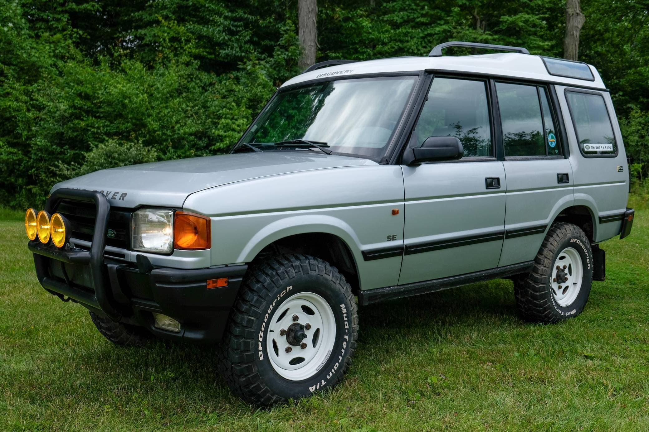 1997 Land Rover Discovery sold for $9,500