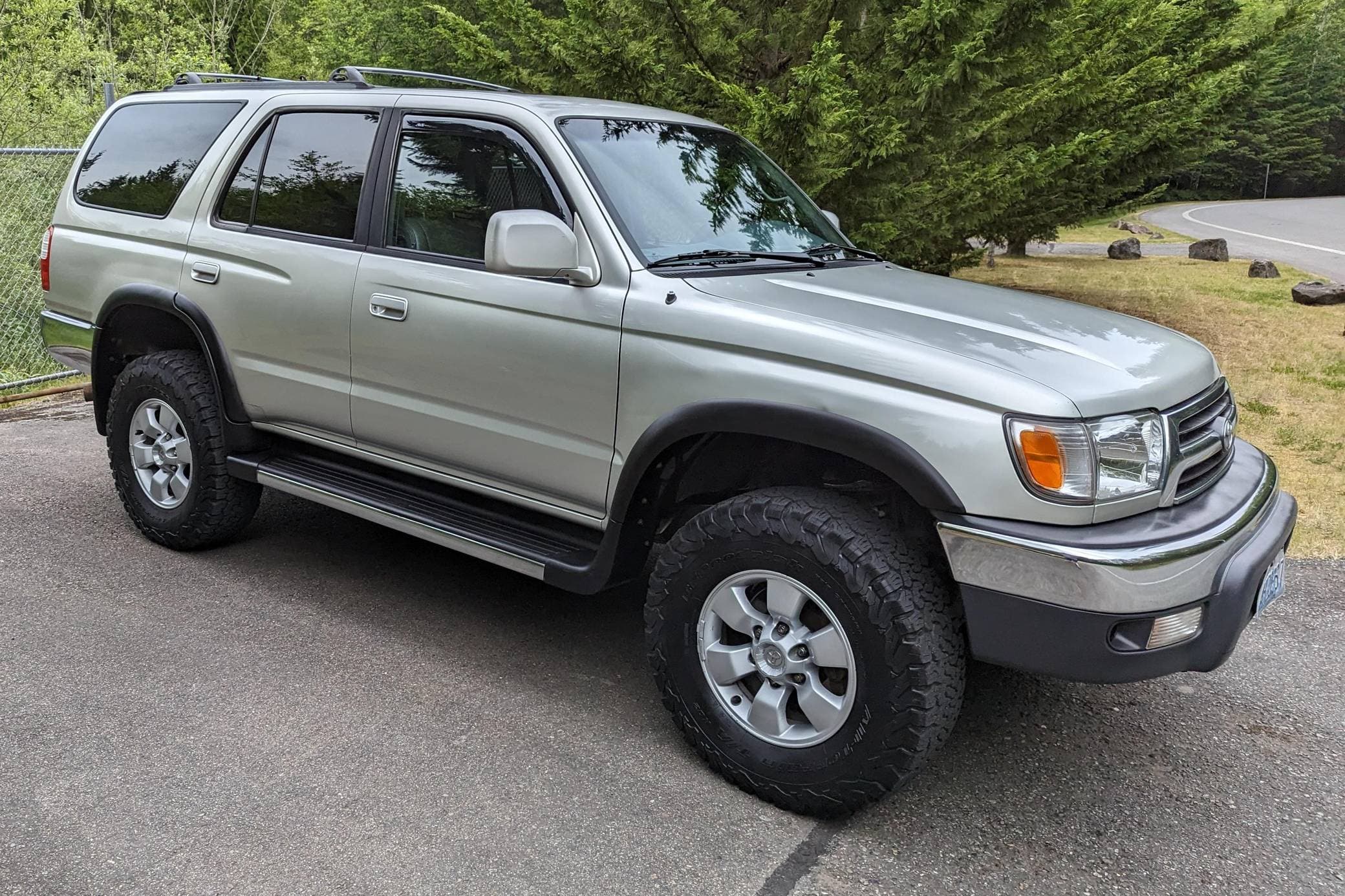 2000 Toyota 4Runner sold for $5,200