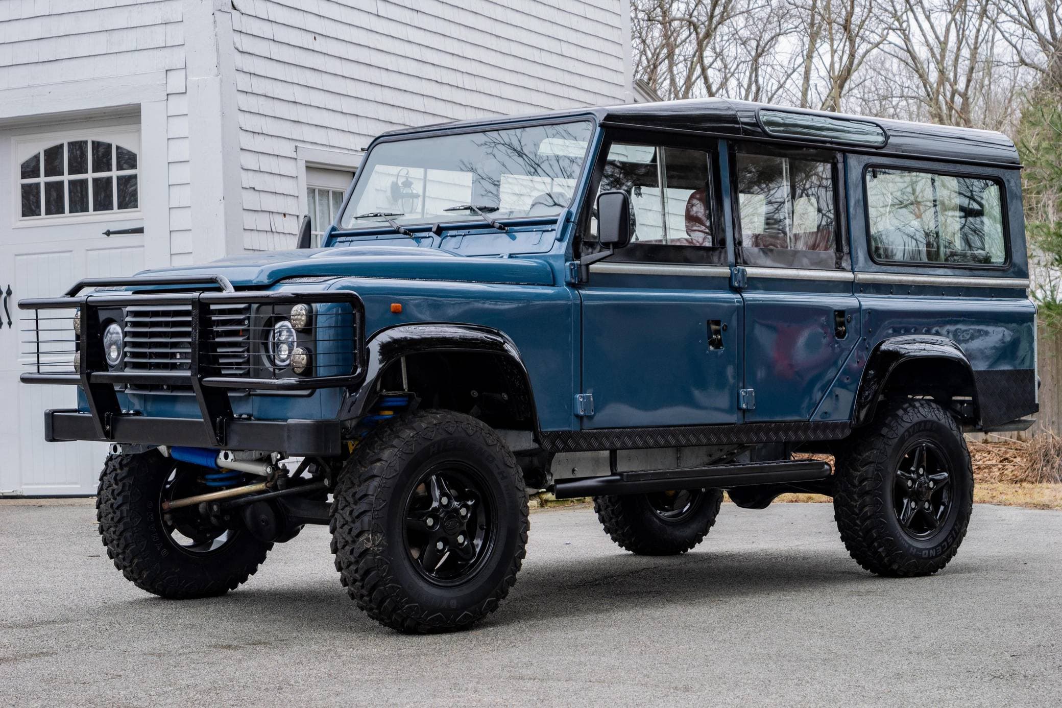 1998 Land Rover Defender sold for $30,750
