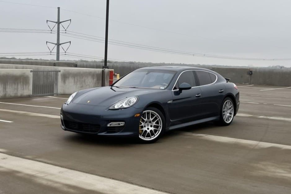 2010 Porsche Panamera sold for $35,000