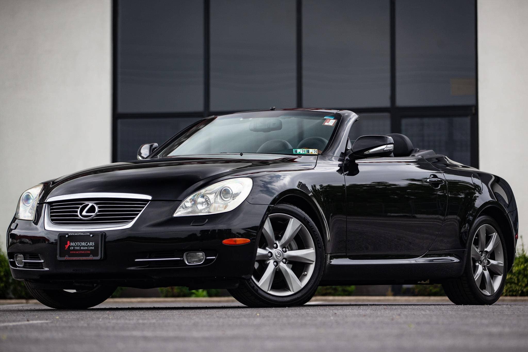 2010 Lexus SC sold for $21,101