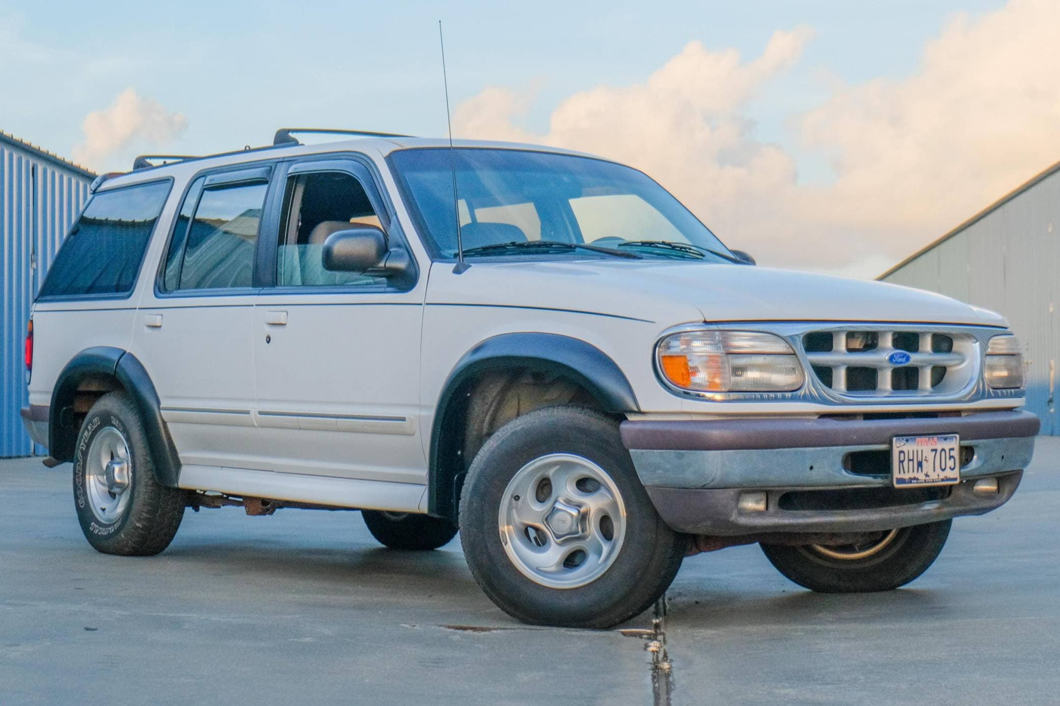 1995 Ford Explorer sold for $5,000