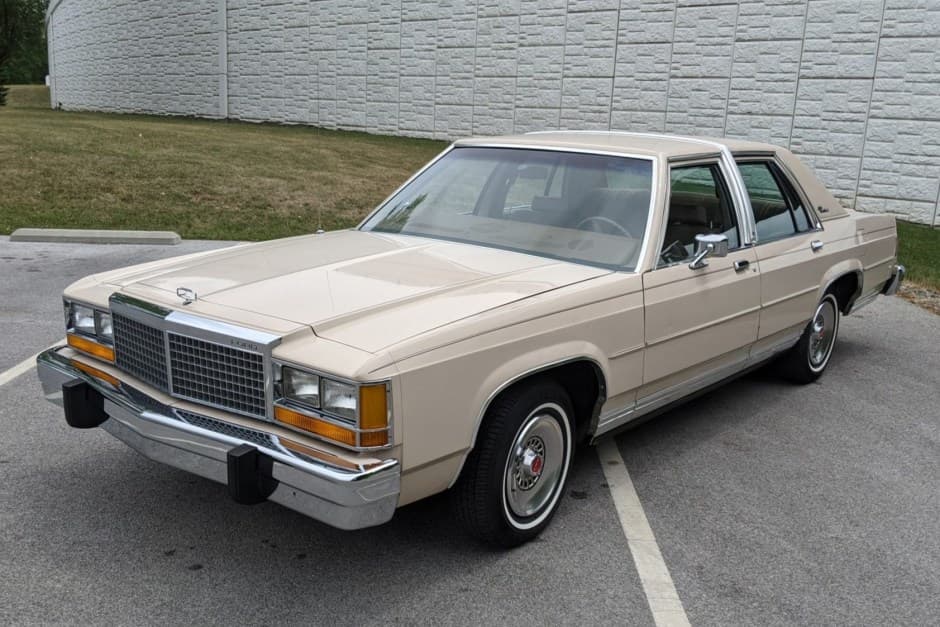 1981 Ford LTD sold for $3,000