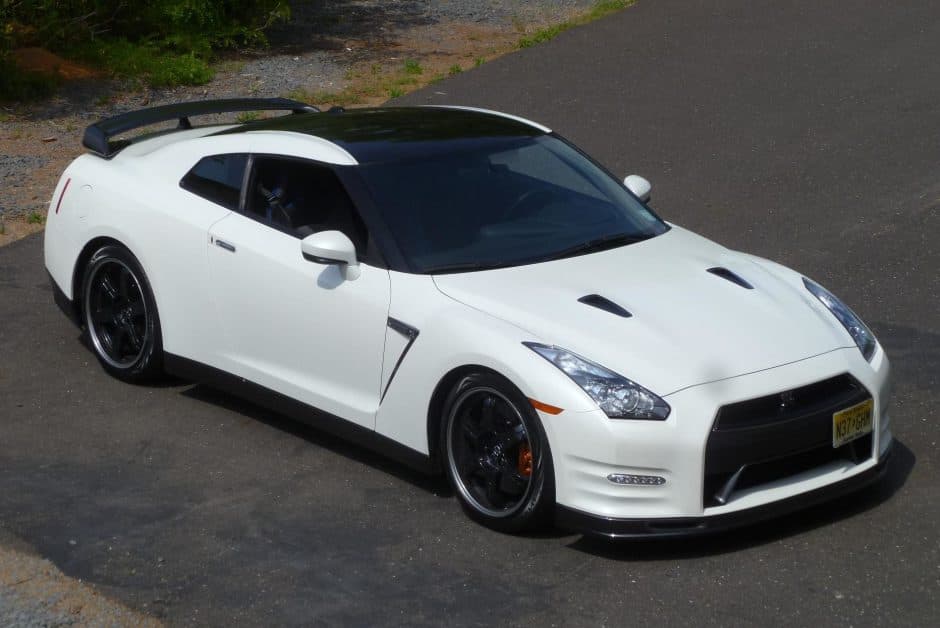 2014 Nissan GT-R R35 sold for $60,000