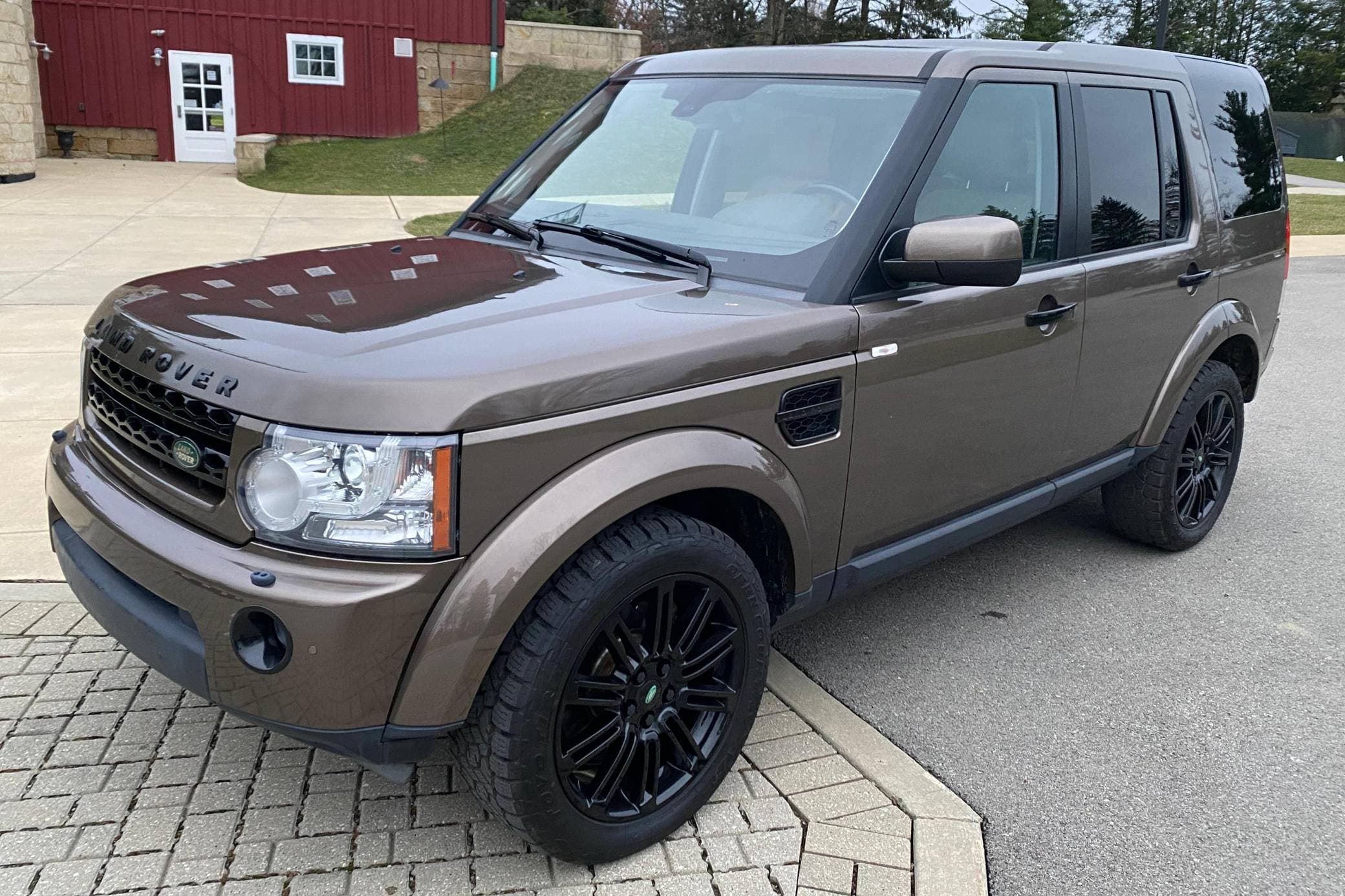 2011 Land Rover LR4 sold for $14,600