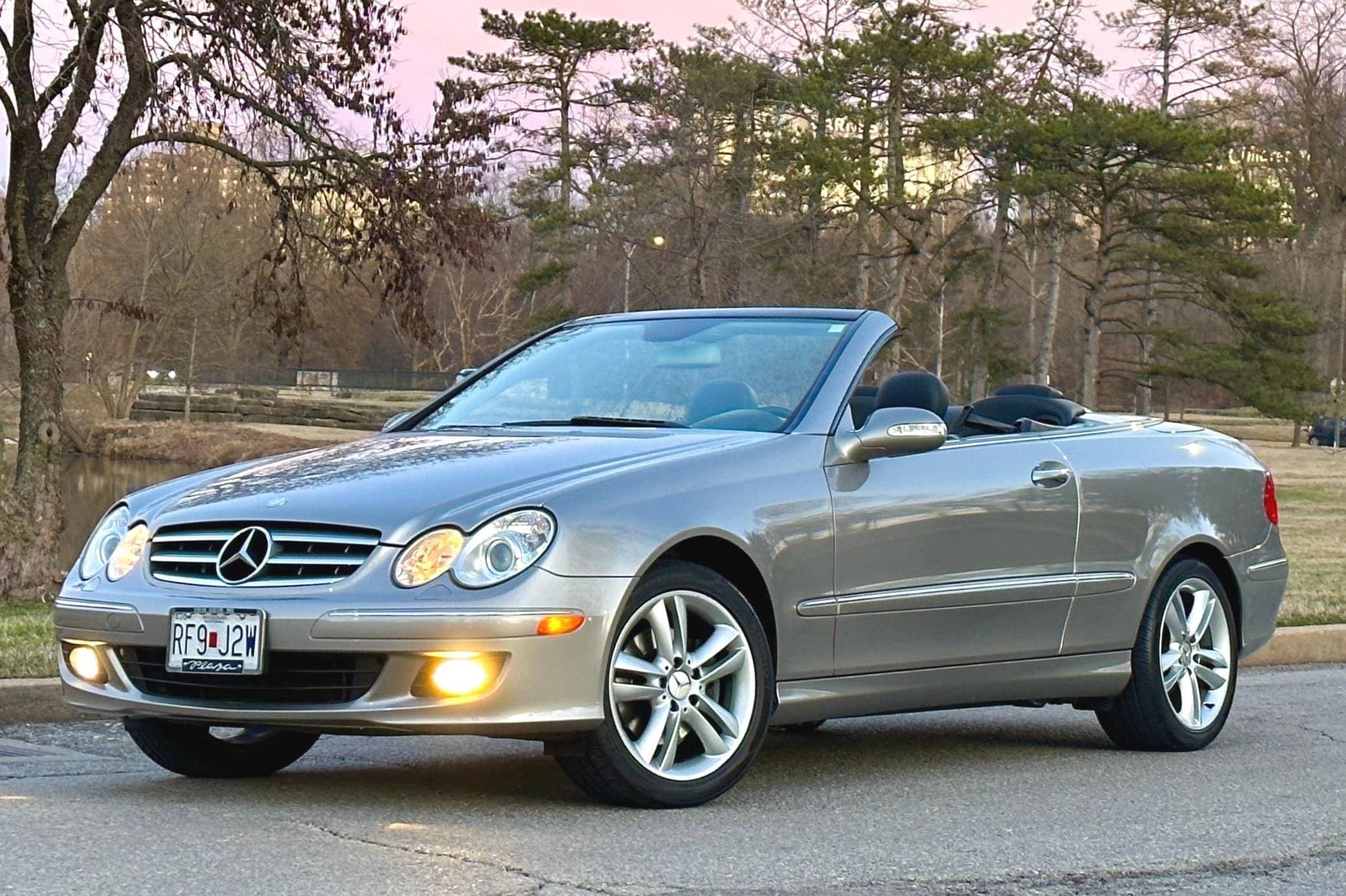 2006 Mercedes-Benz CLK-Class sold for $11,900