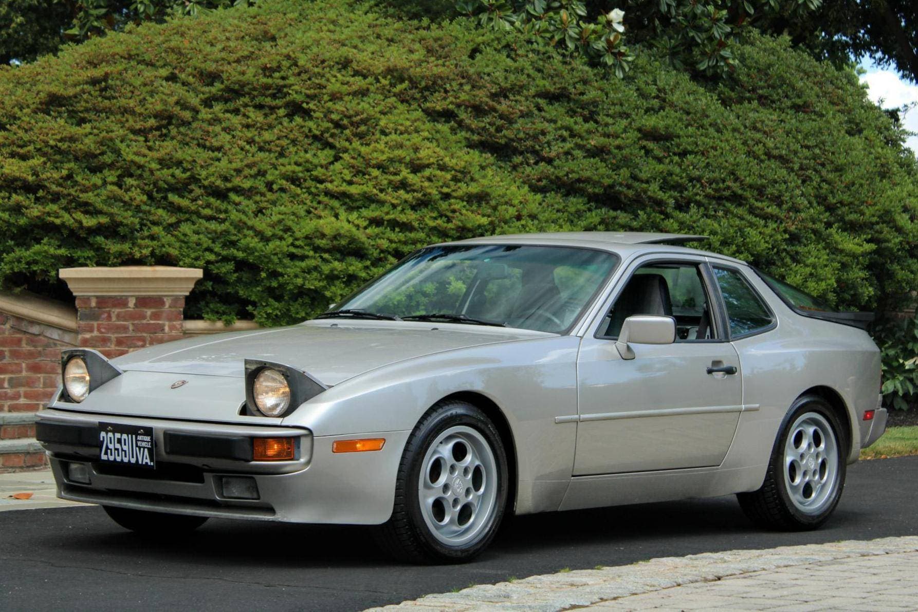 1988 Porsche 944 sold for $12,100