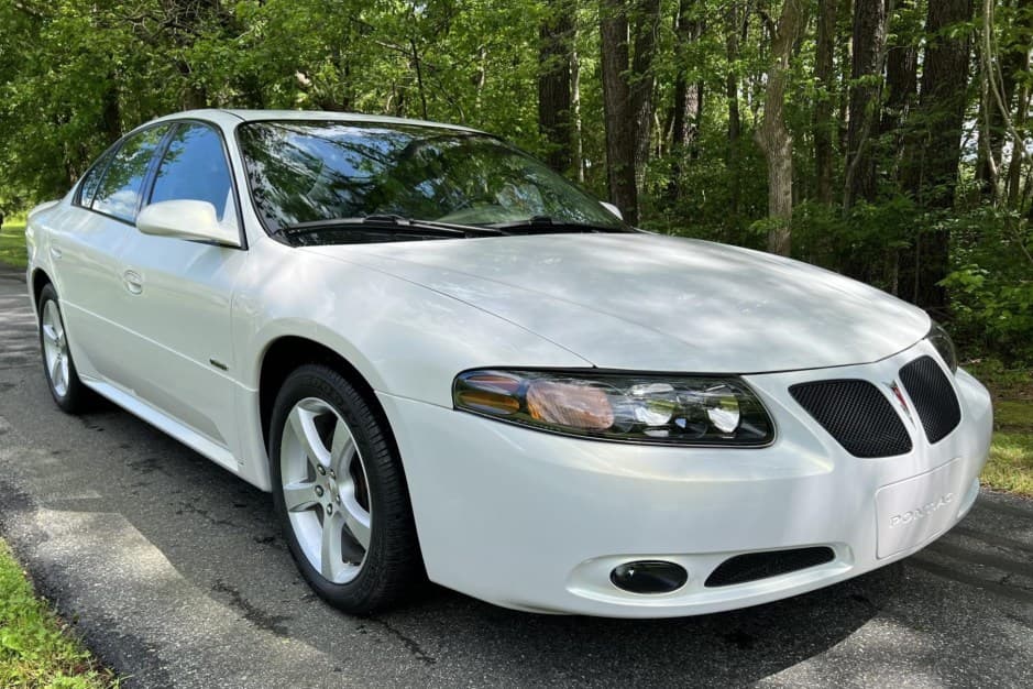 2005 Pontiac Bonneville sold for $20,250