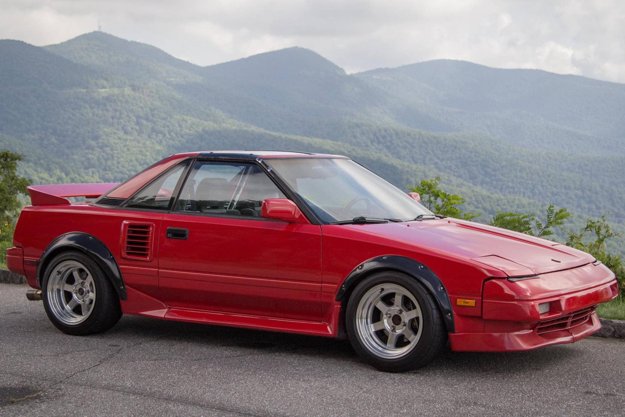 1987 Toyota MR2 sold for $9,300