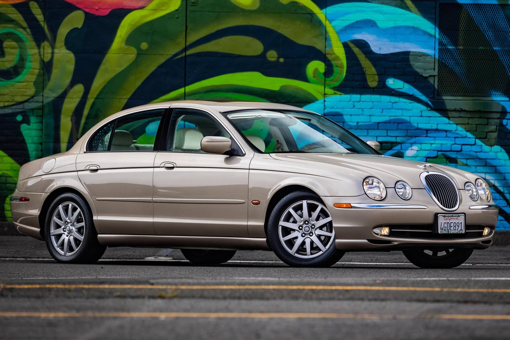2000 Jaguar S-Type sold for $8,200