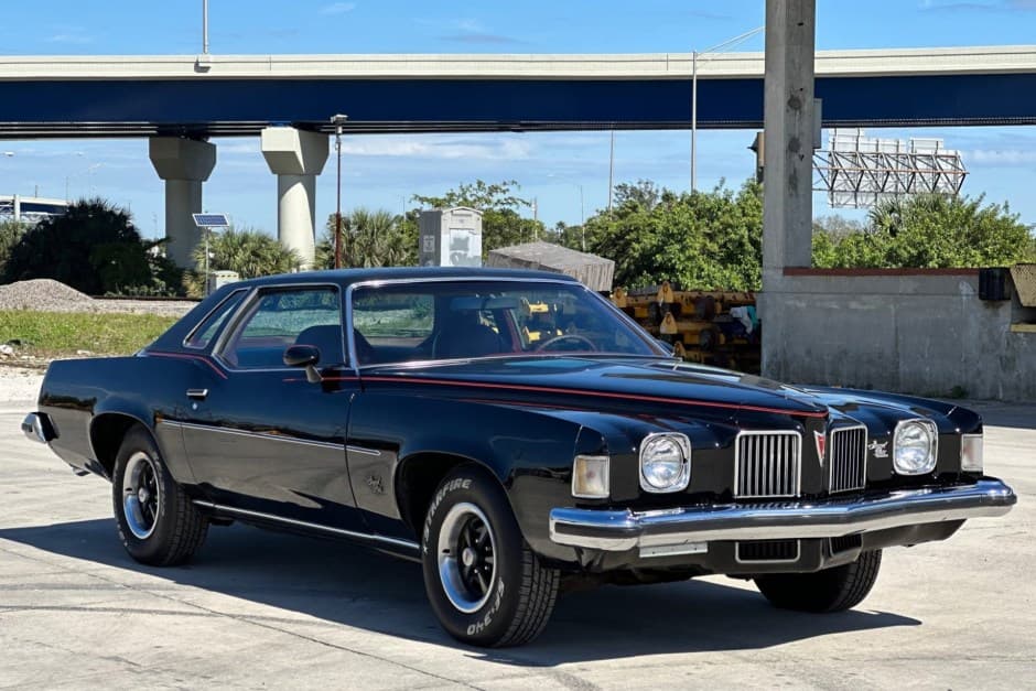 1973 Pontiac Grand Prix sold for $13,000