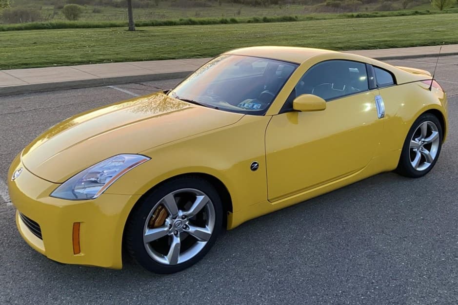 2005 Nissan 350Z sold for $30,503