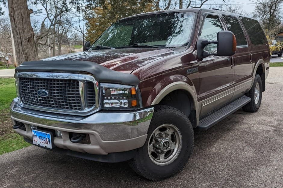 2001 Ford Excursion sold for $20,000