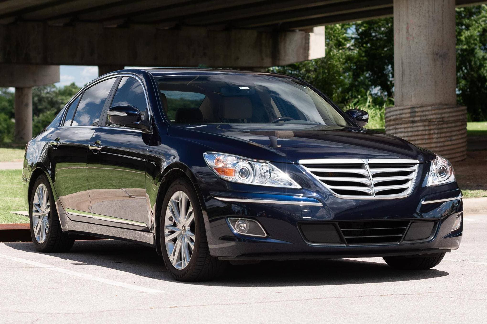 2011 Hyundai Genesis sold for $23,000