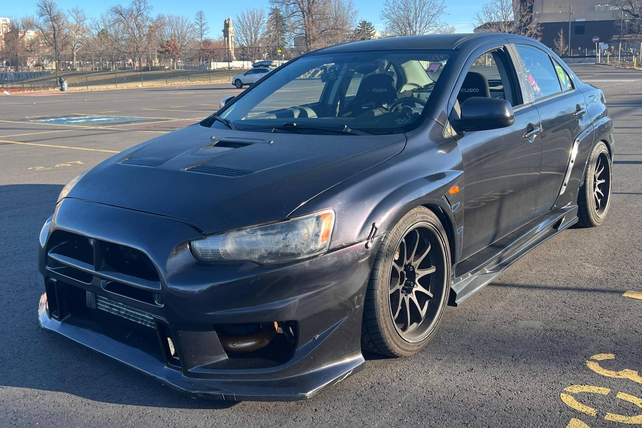 2010 Mitsubishi Lancer Evolution sold for $11,337