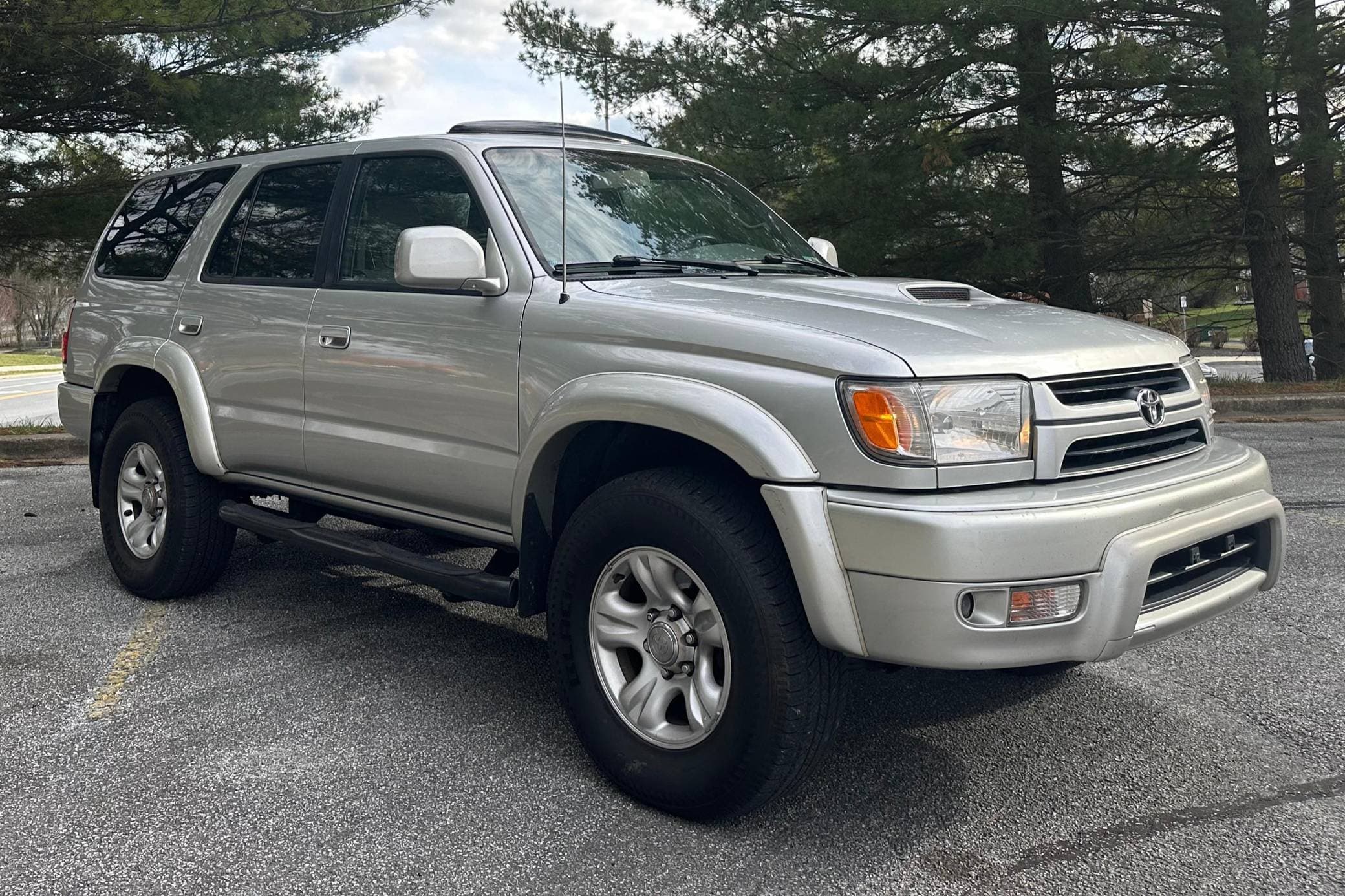 2001 Toyota 4Runner sold for $9,000