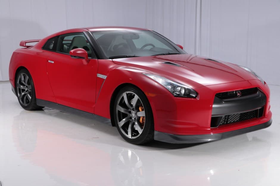 2011 Nissan GT-R R35 sold for $50,035