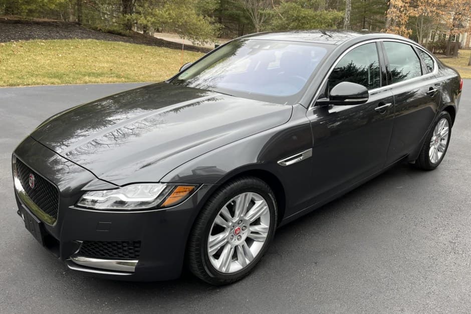 2016 Jaguar XF sold for $23,250