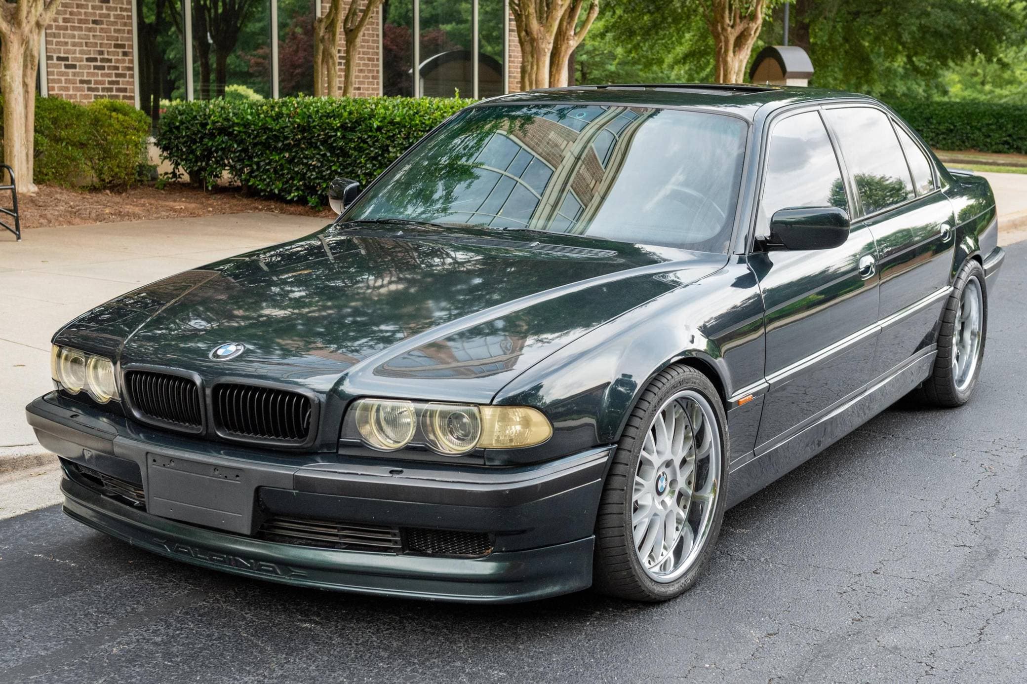 1999 BMW 7 Series sold for $15,750