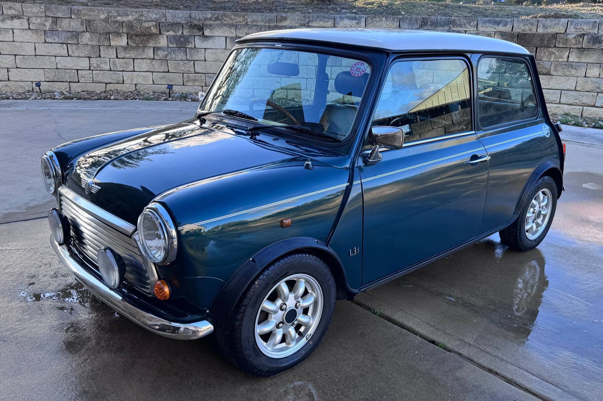 1994 MINI Classic Mini sold for $13,700
