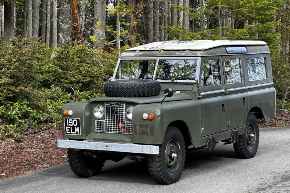 1963 Land Rover Series 109 sold for $28,500