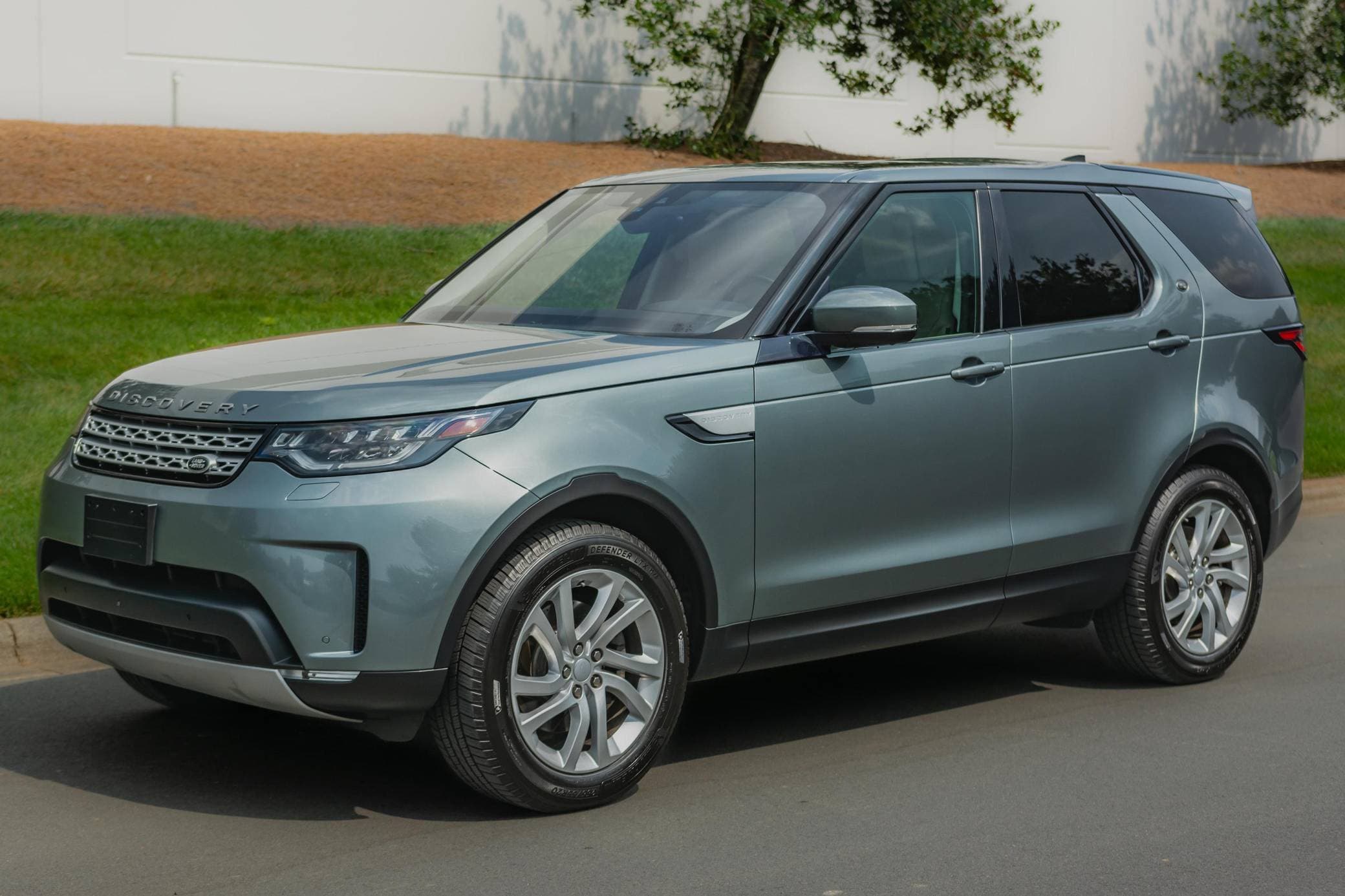 2017 Land Rover Discovery sold for $23,900