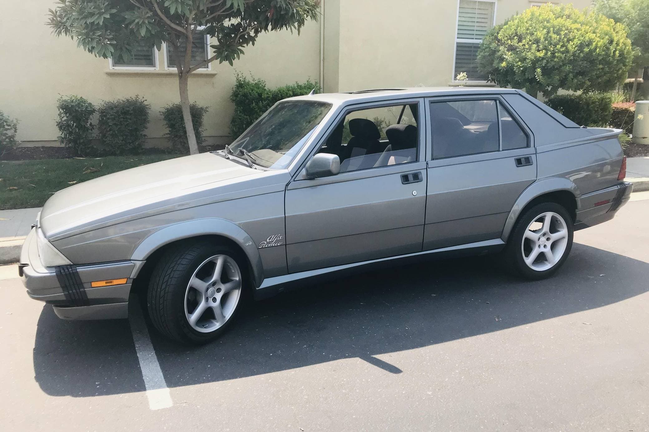 1998 Alfa Romeo Milano sold for $5,900