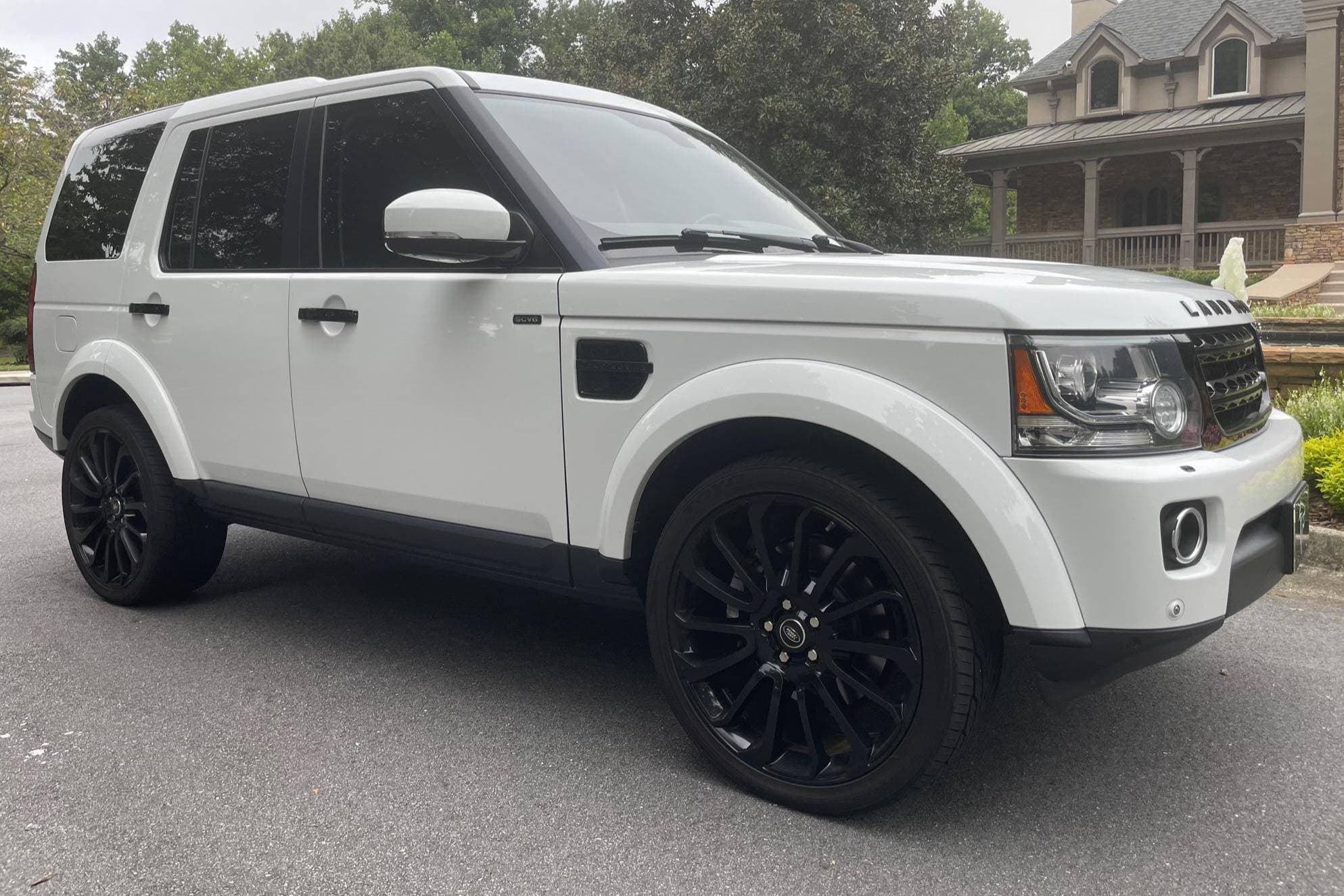 2014 Land Rover LR4 sold for $23,000