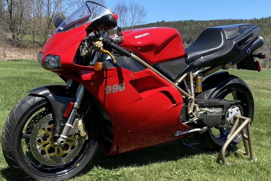 1999 Ducati 996 sold for $15,550