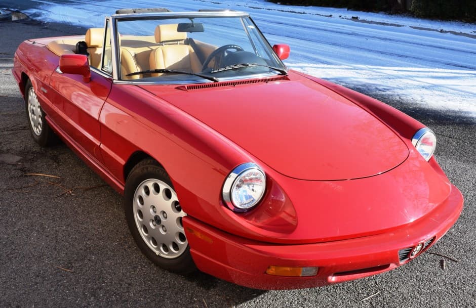 1991 Alfa Romeo 105/115 Spider Series 4 sold for $8,600