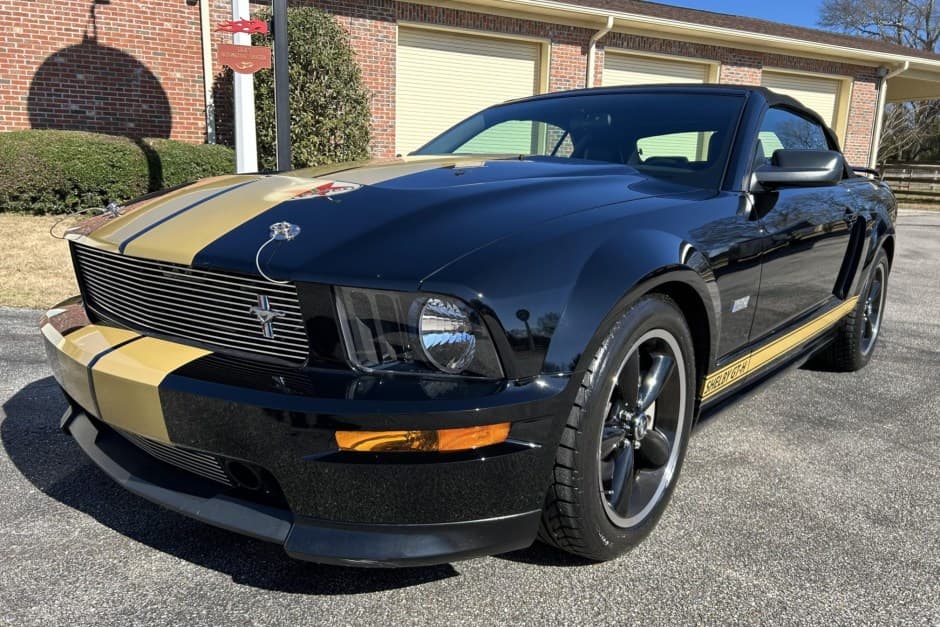 2007 Ford Mustang S197 2005-2014 sold for $37,000