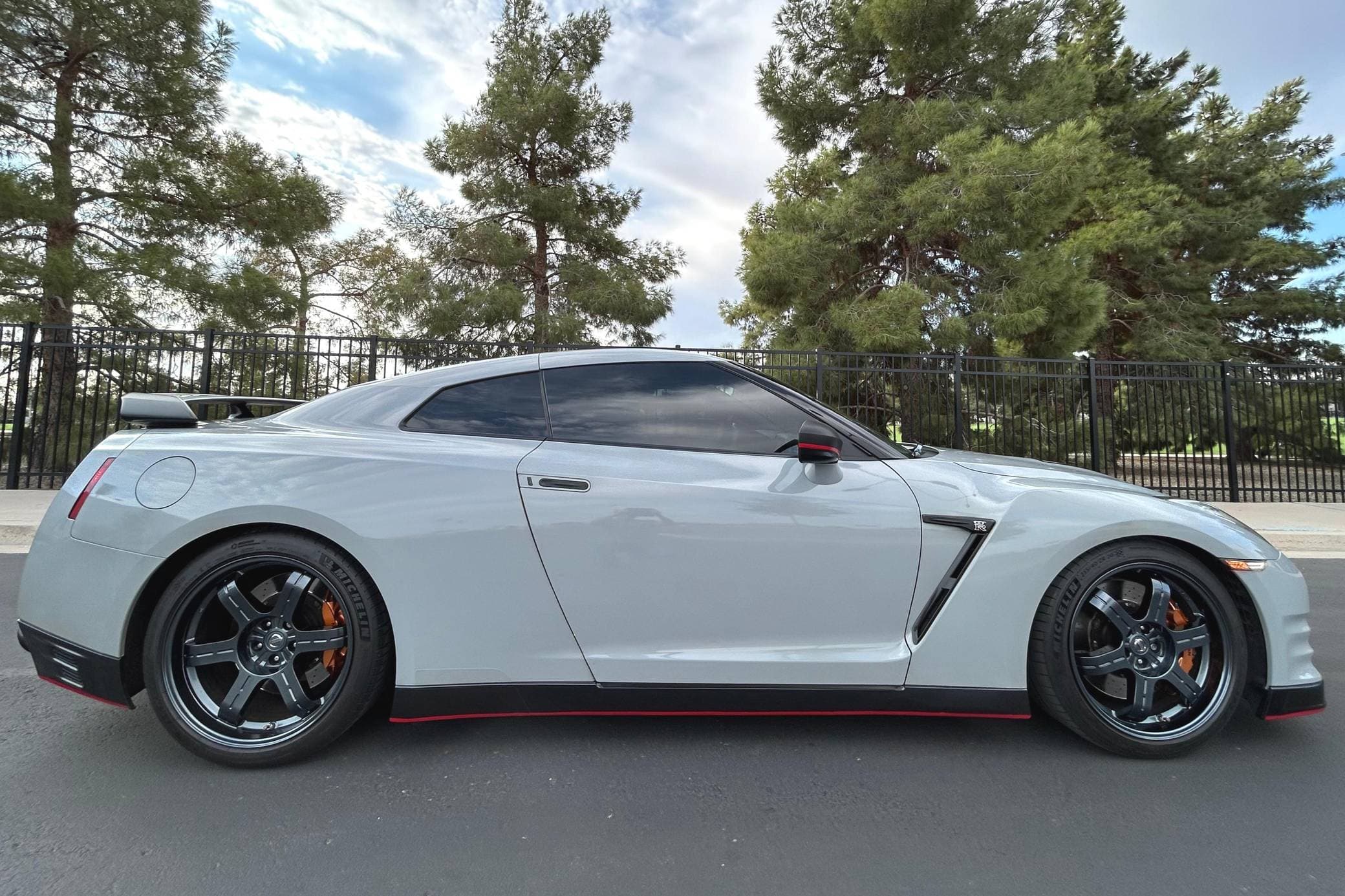 2016 Nissan R35 GT-R sold for $64,800