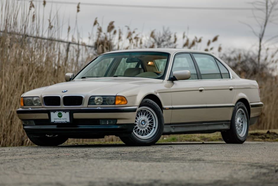 1995 BMW E38 7-Series sold for $11,510