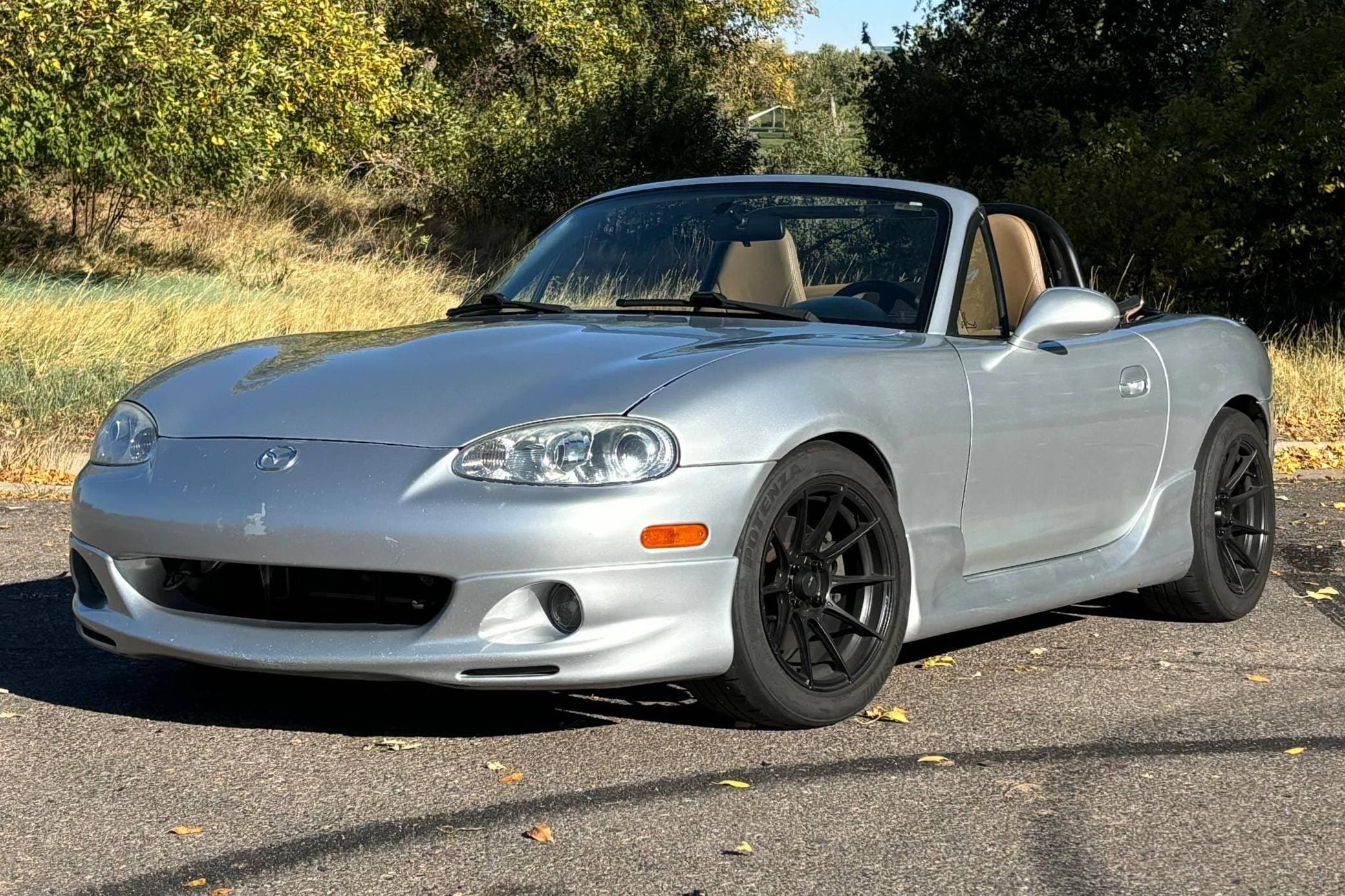 2001 Mazda NB Miata sold for $9,700
