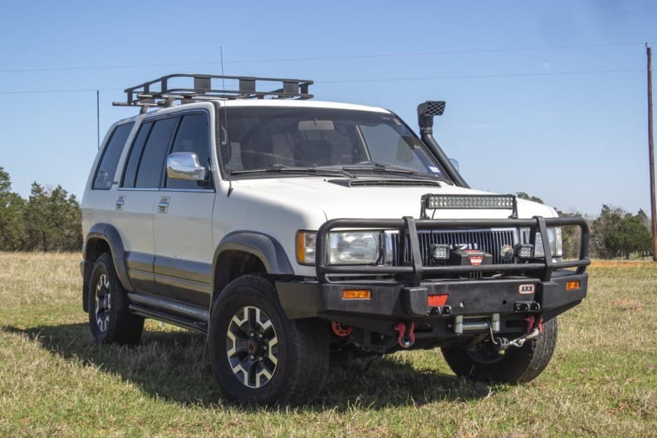 1995 Isuzu Trooper sold for $9,600