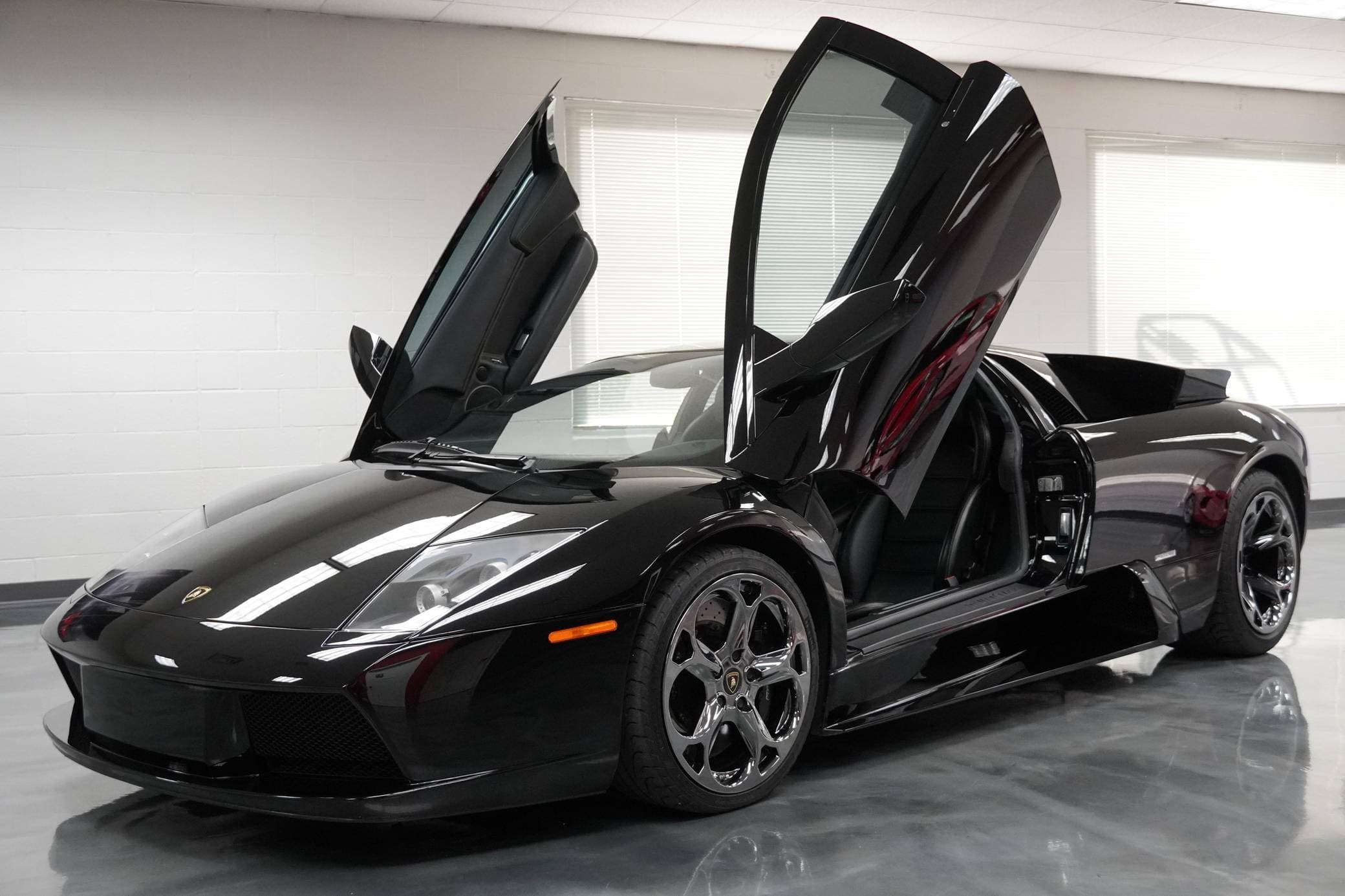 2006 Lamborghini Murcielago sold for $184,500