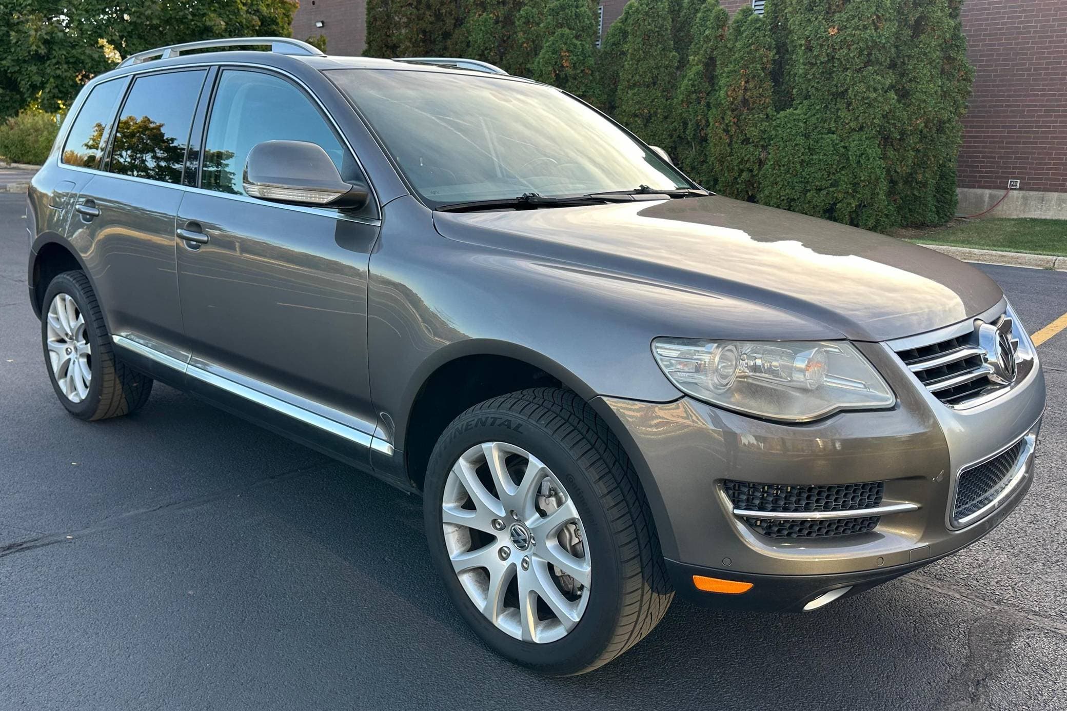 2008 Volkswagen Touareg sold for $12,100