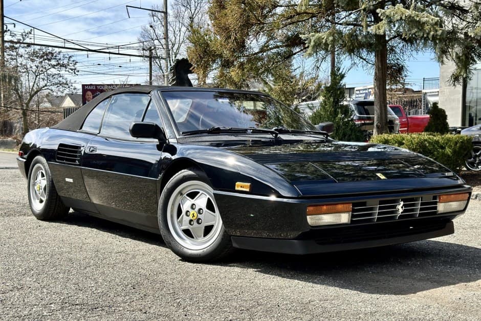 1992 Ferrari Mondial sold for $44,000