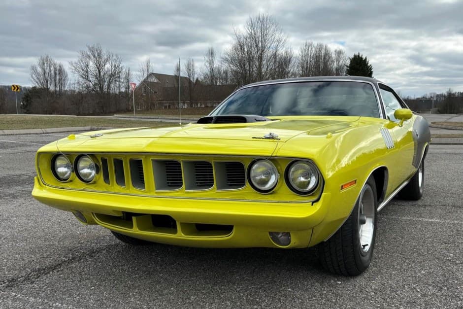 1971 Plymouth Barracuda sold for $111,000