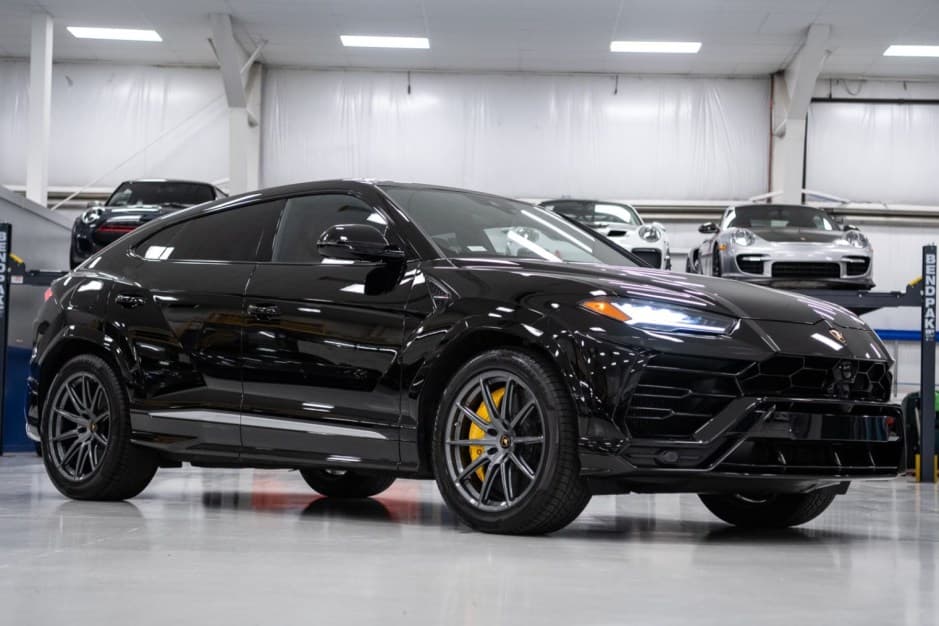 2019 Lamborghini Urus sold for $191,000