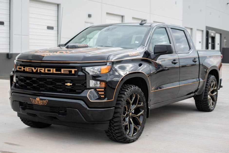 2023 Chevrolet Silverado T1XX (2019+) sold for $39,000