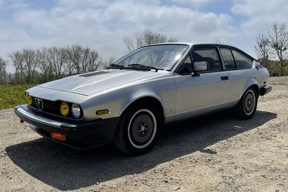 1983 Alfa Romeo GTV6 sold for $14,250