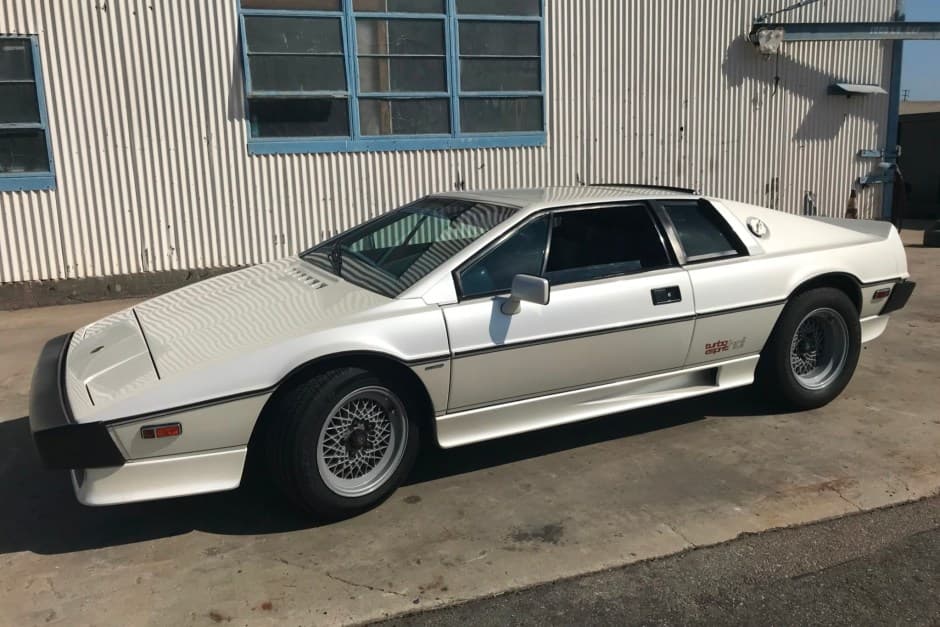 1987 Lotus Esprit sold for $34,000