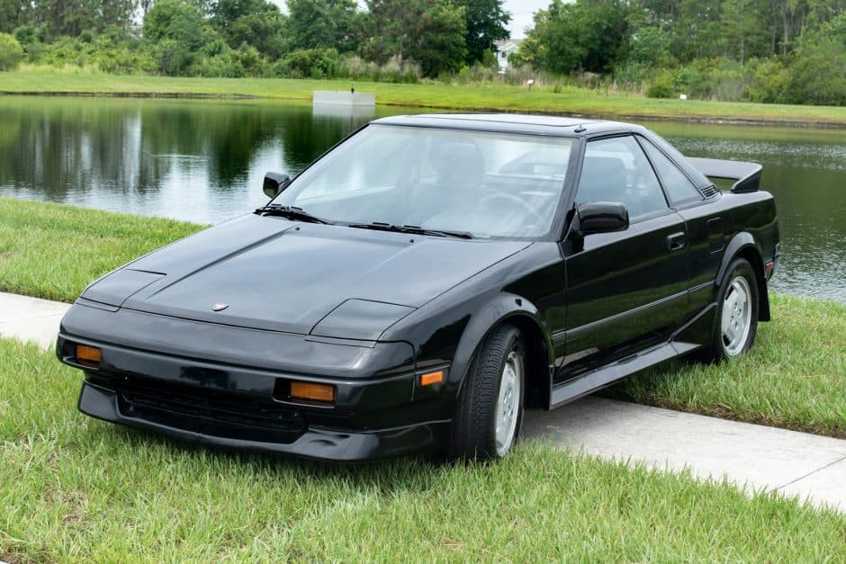 1987 Toyota AW11 MR2 sold for $6,700