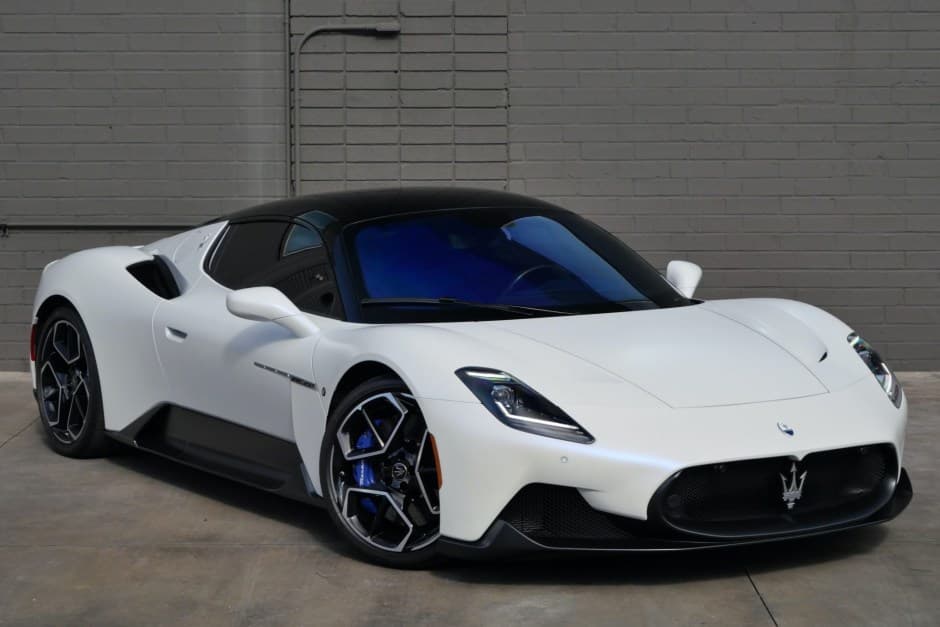 2022 Maserati MC20 sold for $175,000