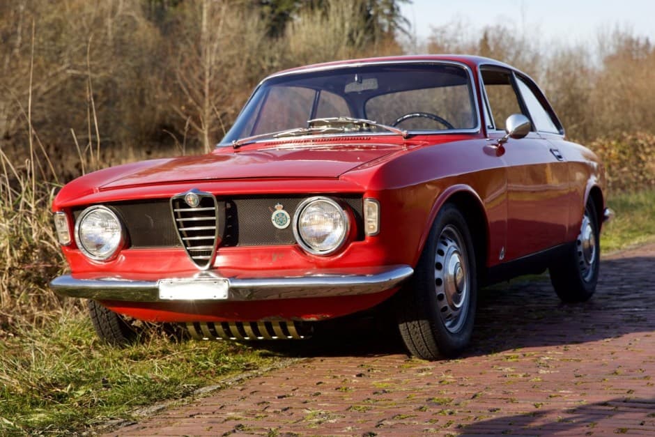 1965 Alfa Romeo 105/115 Series Coupe sold for $22,750