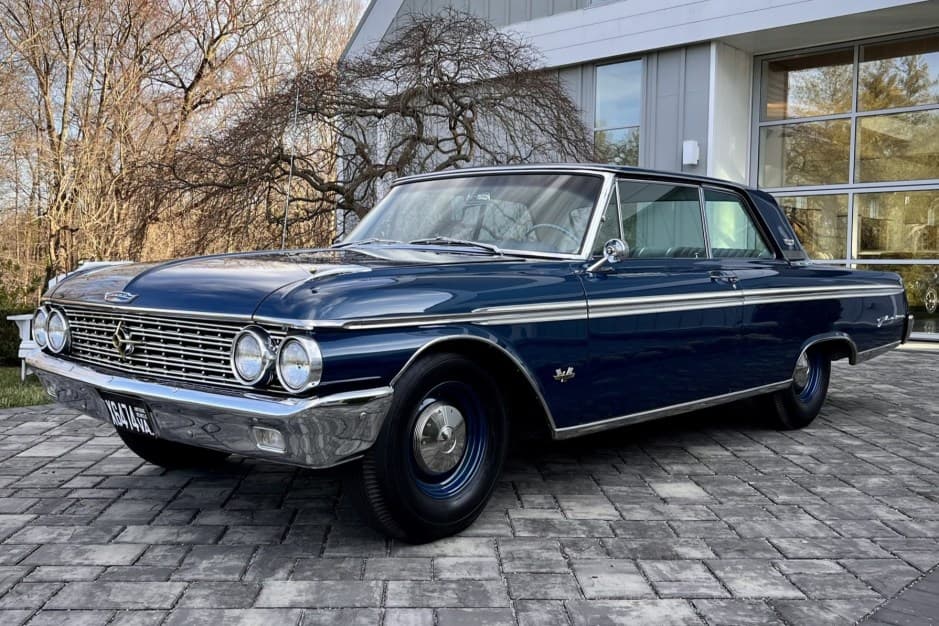 1962 Ford Galaxie sold for $55,500