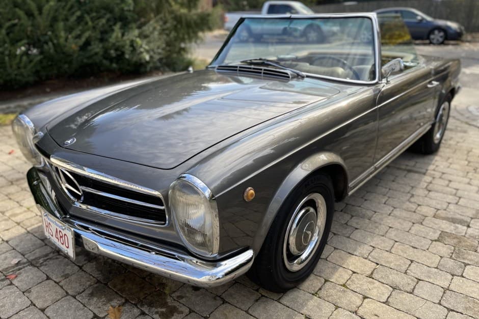 1963 Mercedes-Benz W113 SL sold for $58,500