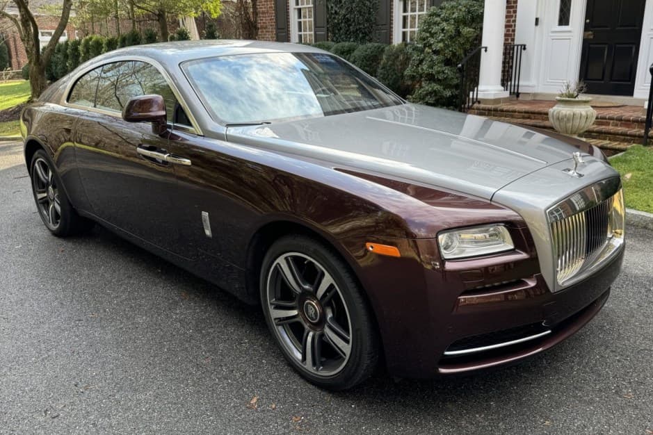 2015 Rolls-Royce Wraith sold for $143,000