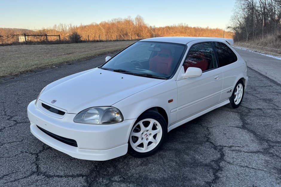 1997 Honda Civic Type R sold for $24,001